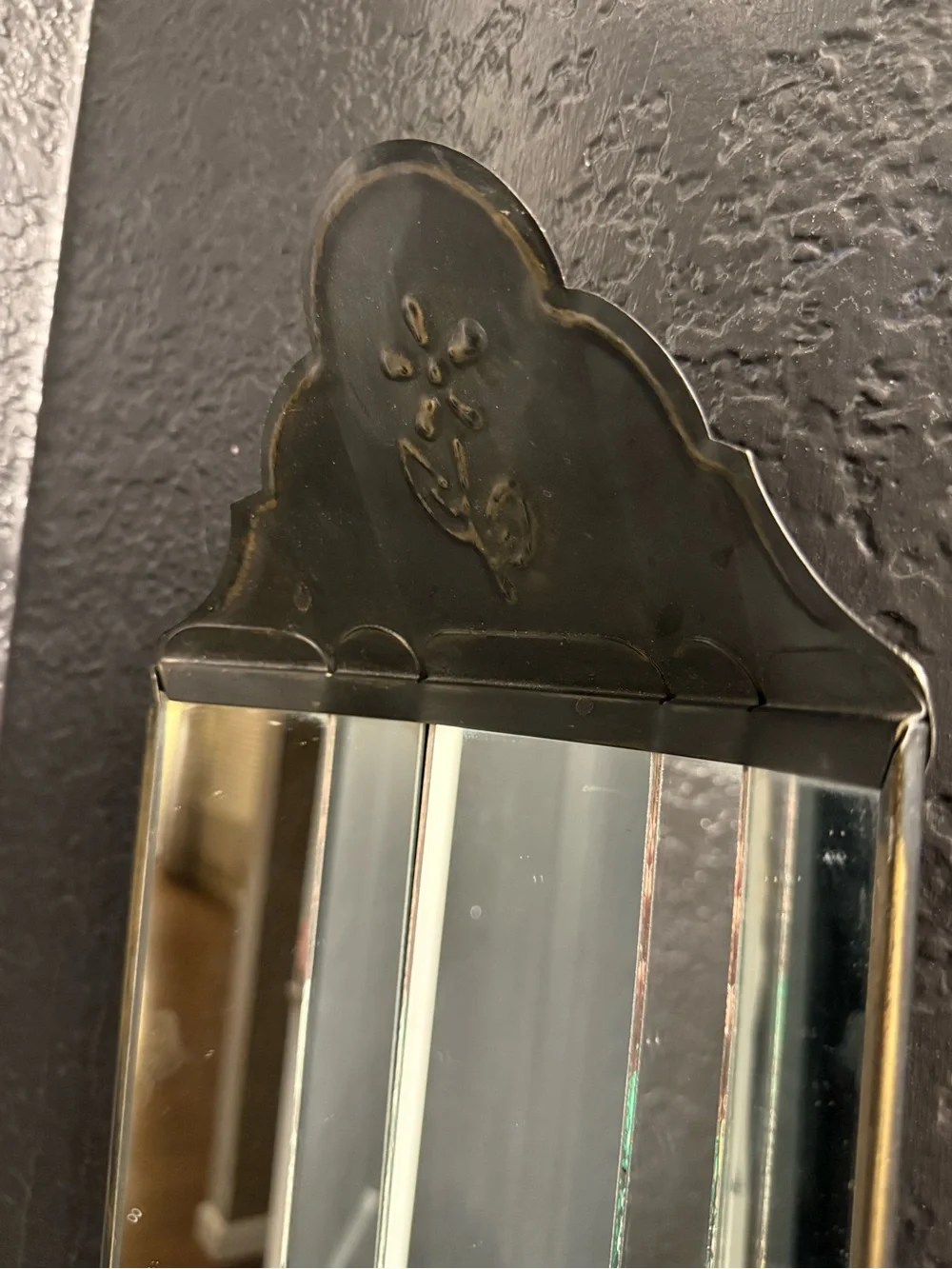Vintage Home Interiors 5-Panel Mirrored Metal Wall Candle Sconce